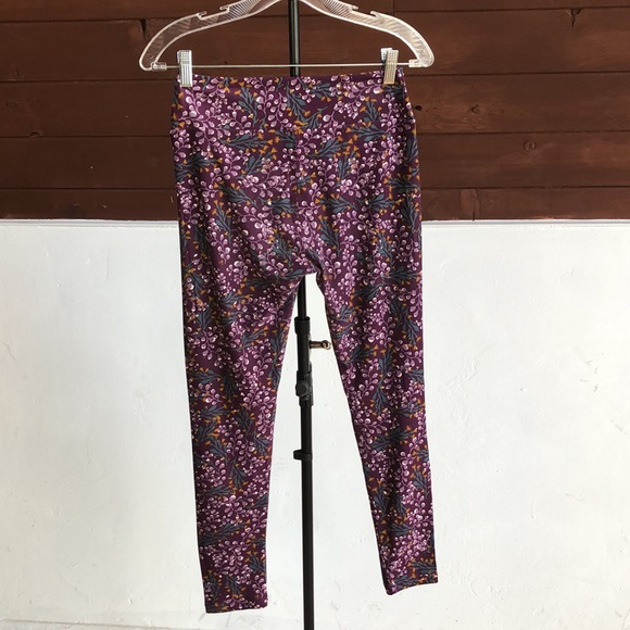 Lularoe Purple with flowers OS leggings pants - Picture 3 of 3